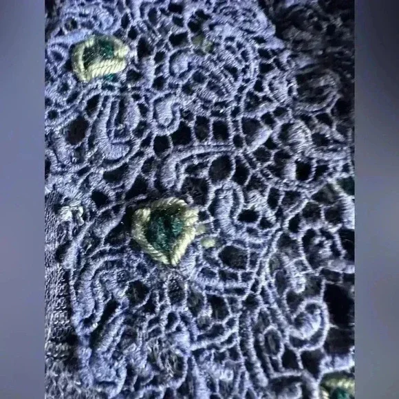 Heather blue swing sweater tank top,‎ size xl. Crochet back with flowers. - Picture 11 of 11